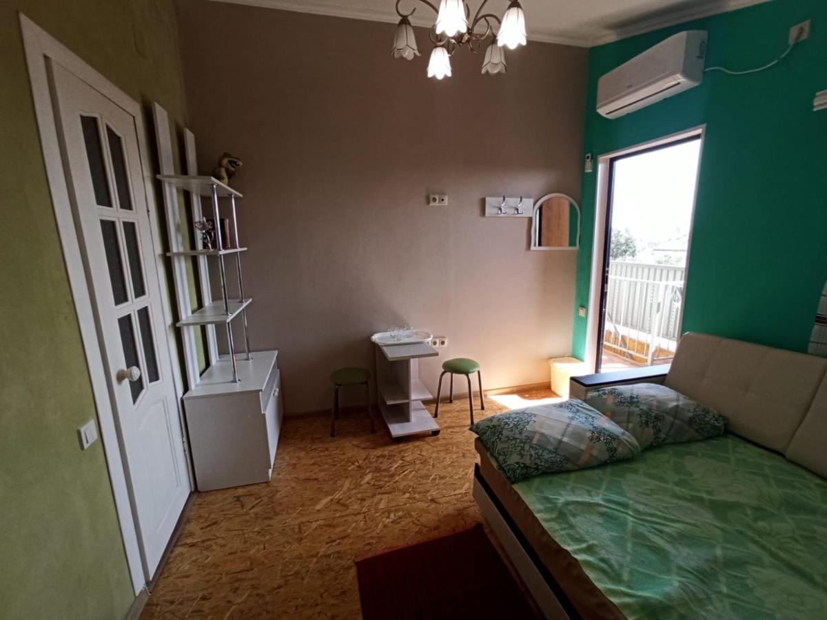 Guest House Anna Sukhumi Exterior photo
