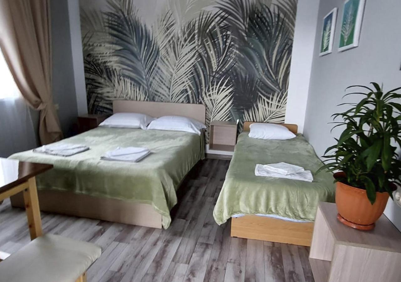 Guest House Anna Sukhumi Exterior photo