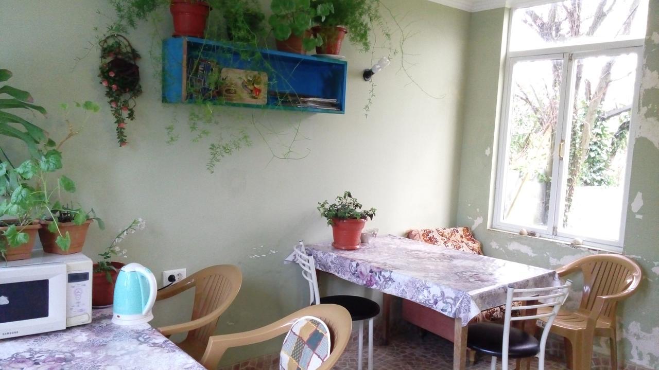 Guest House Anna Sukhumi Exterior photo