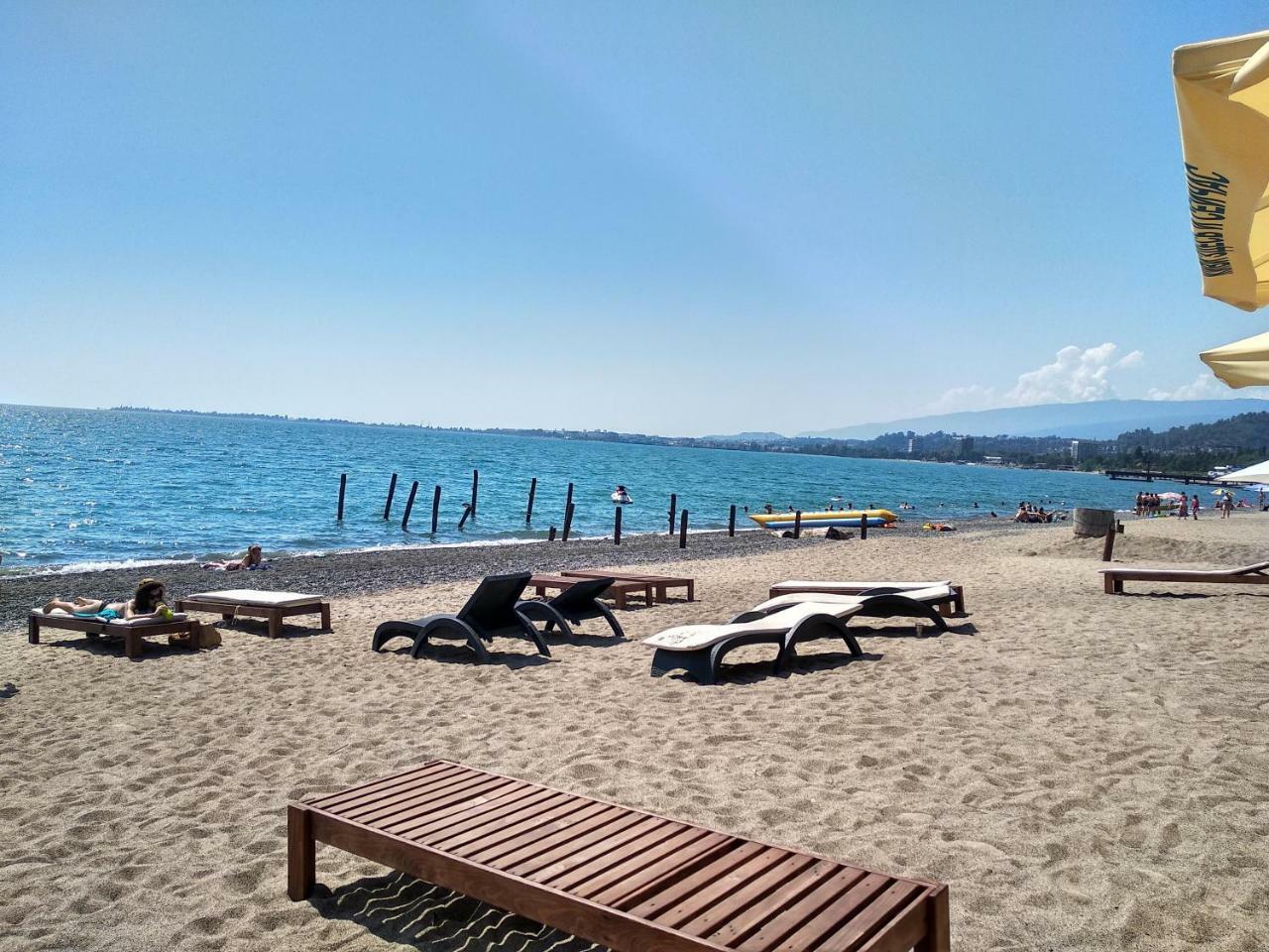 Guest House Anna Sukhumi Exterior photo