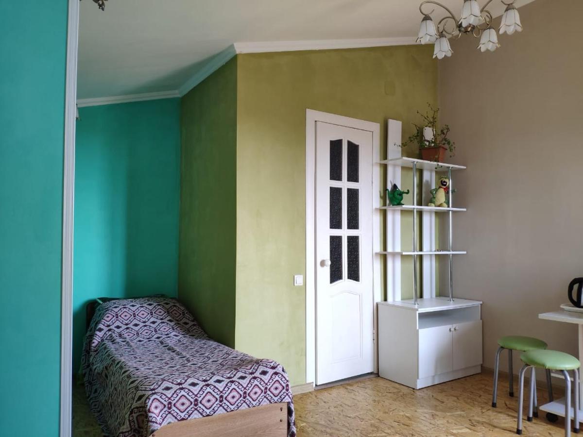 Guest House Anna Sukhumi Exterior photo